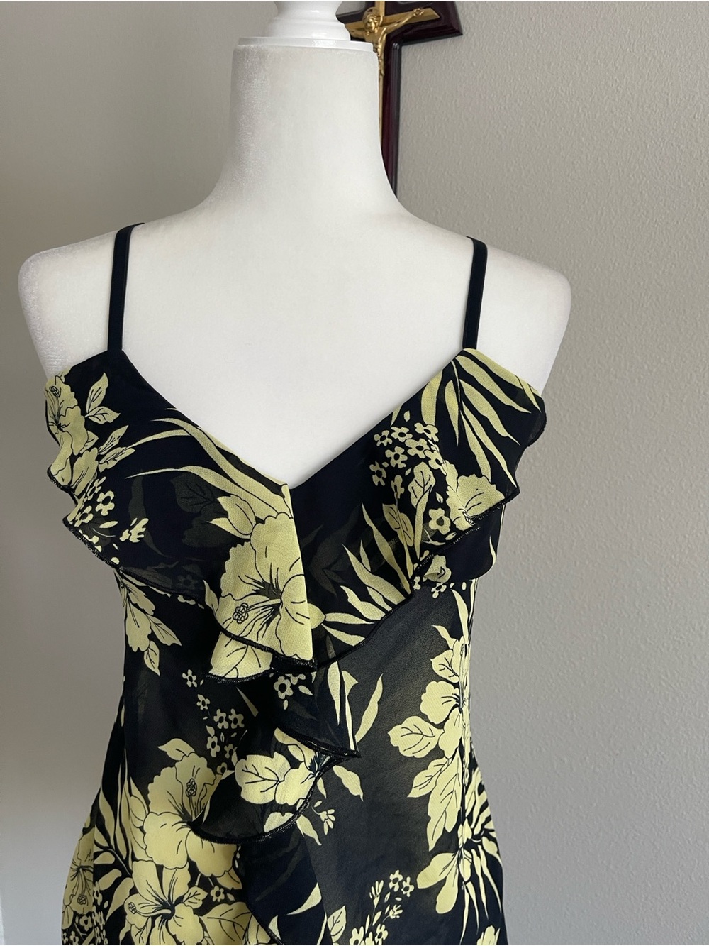 Antthony Black and Yellow Floral Ruffle Cami Top - Picture 2 of 7